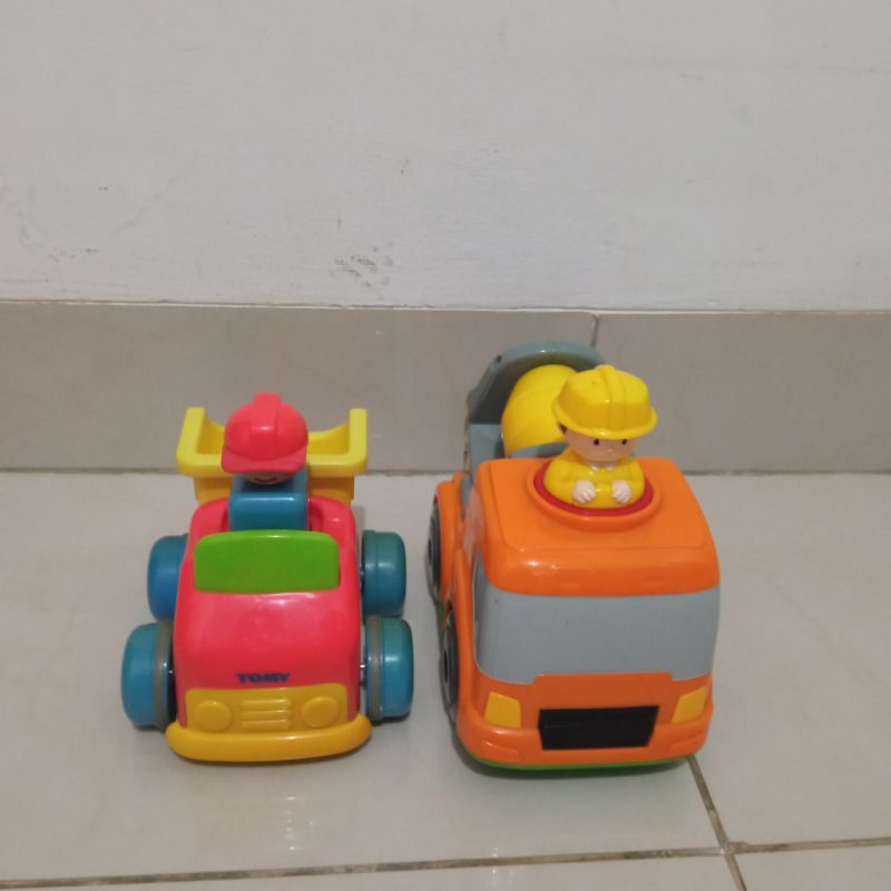 TOMY  push go contruction truck preloved