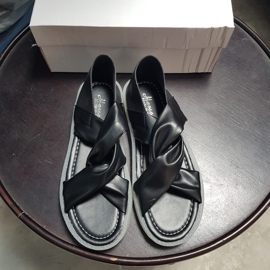 SALE! Sandal Wanita Import Tali Silang Import Selip Simpul Simple 2049
