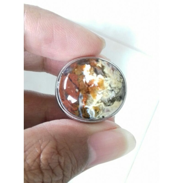 Cincin batu pancawarna sungai klawing