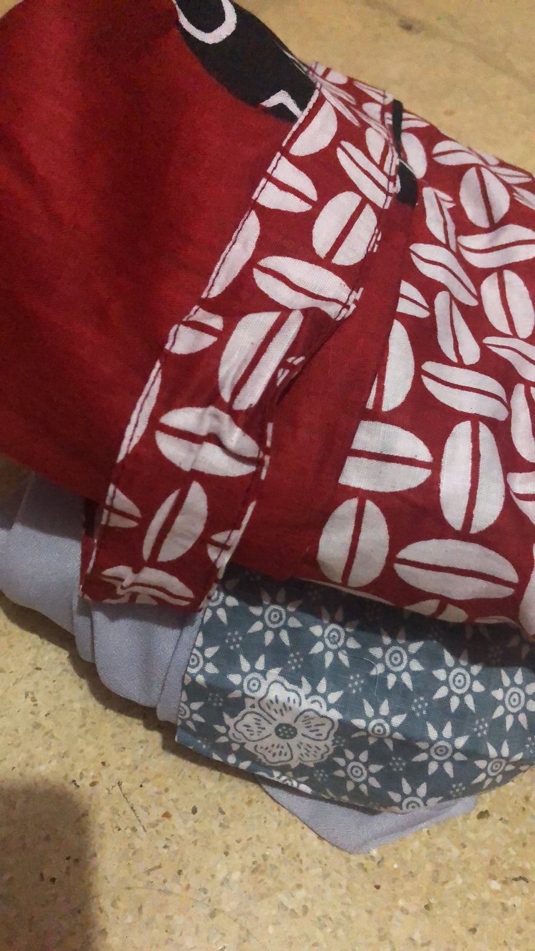 Tunik Batik Wanita Modern