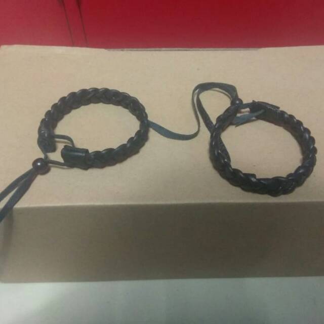 Gelang Kulit Cewek Cowok