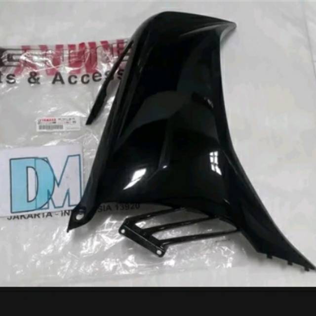 sayap luar kanan Jupiter Mx new warna hitam 50C-F8312-00-P0 asli original Yamaha