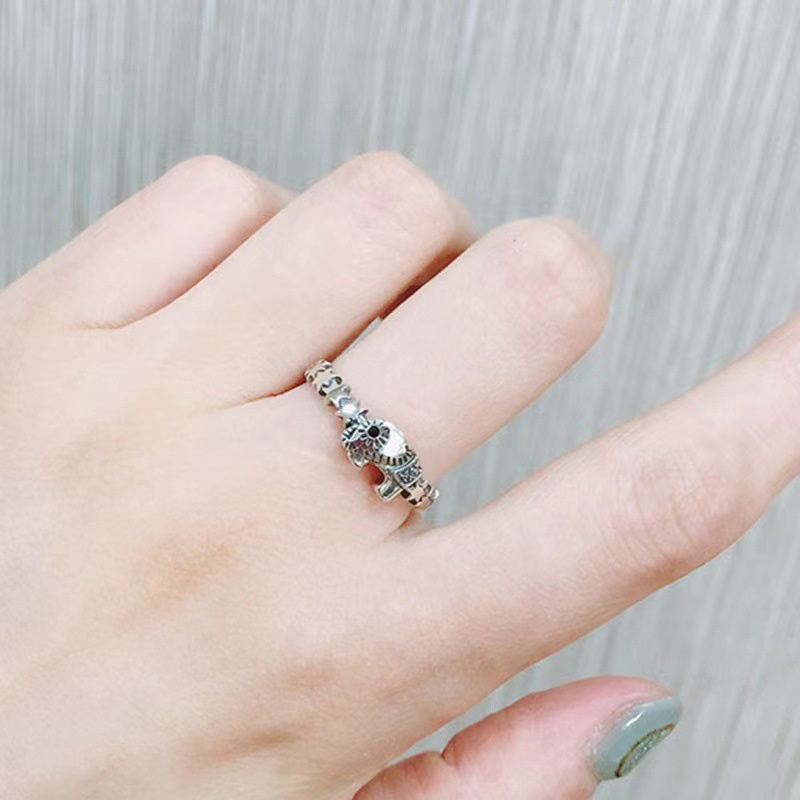 Cincin retro Gaya Korea Desain Bintang / Gajah Hias Berlian Imitasi Untuk Wanita