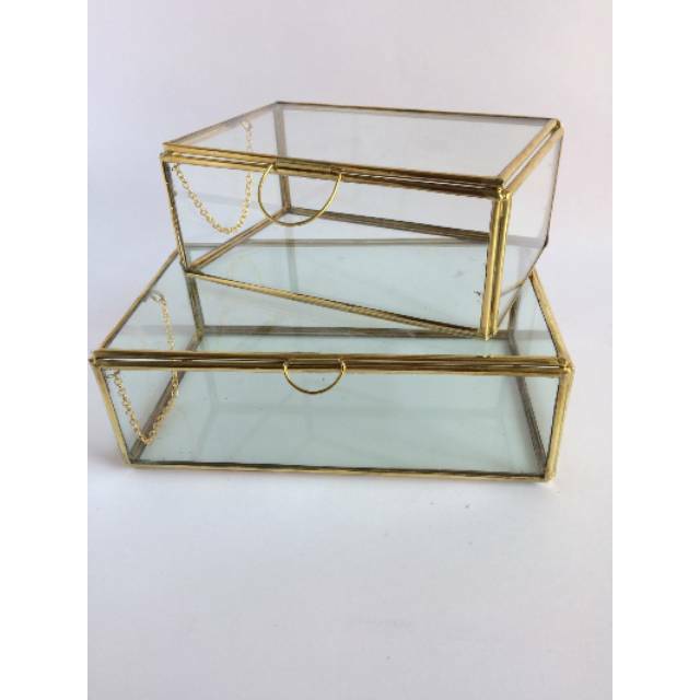 Kotak mahar uang gepokan. Ringbox