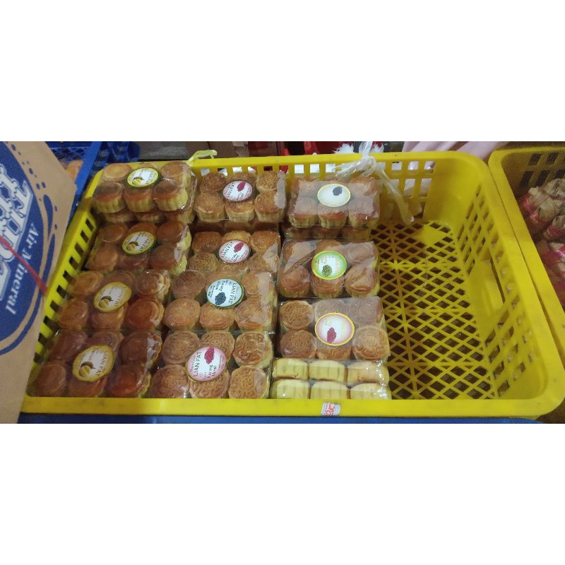 

KUE MOON CAKE LIAT FAT "KUE BULAN SPESIAL