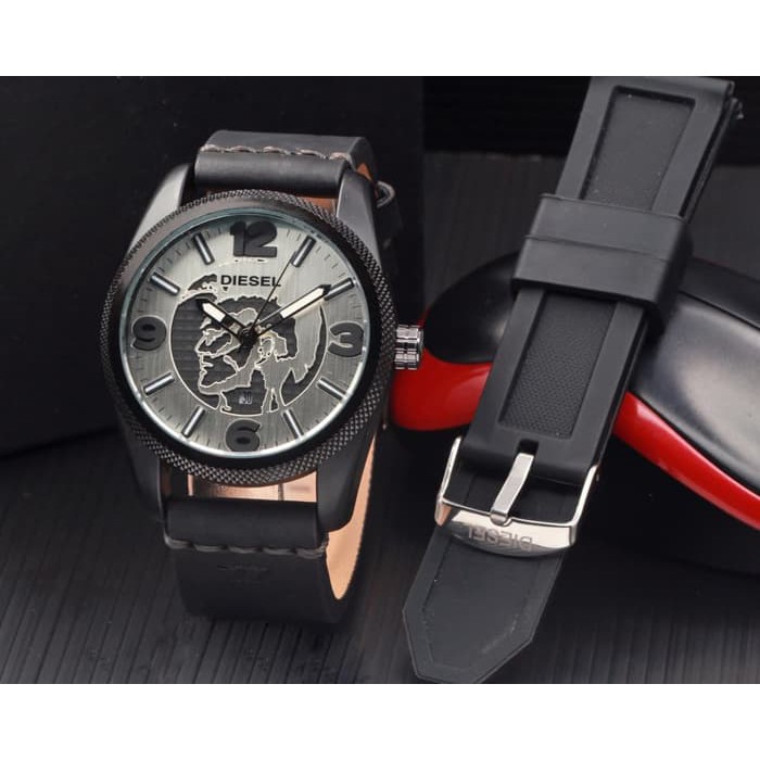 Jam Tangan Pria / Cowok Diesel Paket Leather Black plat Silver