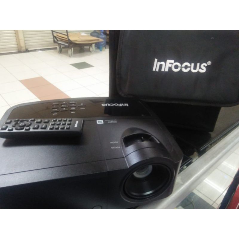 infocus in124A 3200- 3500 Lumens XGA HDMI