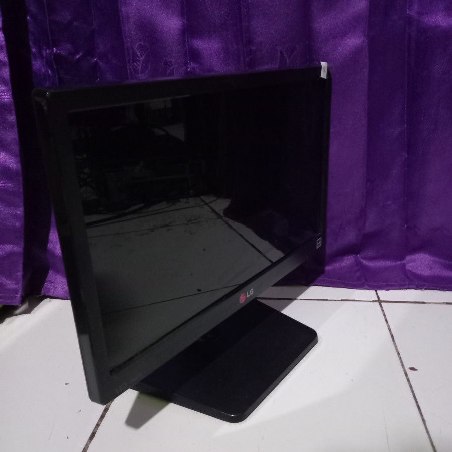 LED LCD Monitor PC Komputer Dekstop CCTV 16 Inch Wide Merek Campur Normal no minus Garansi Free Kabel Power