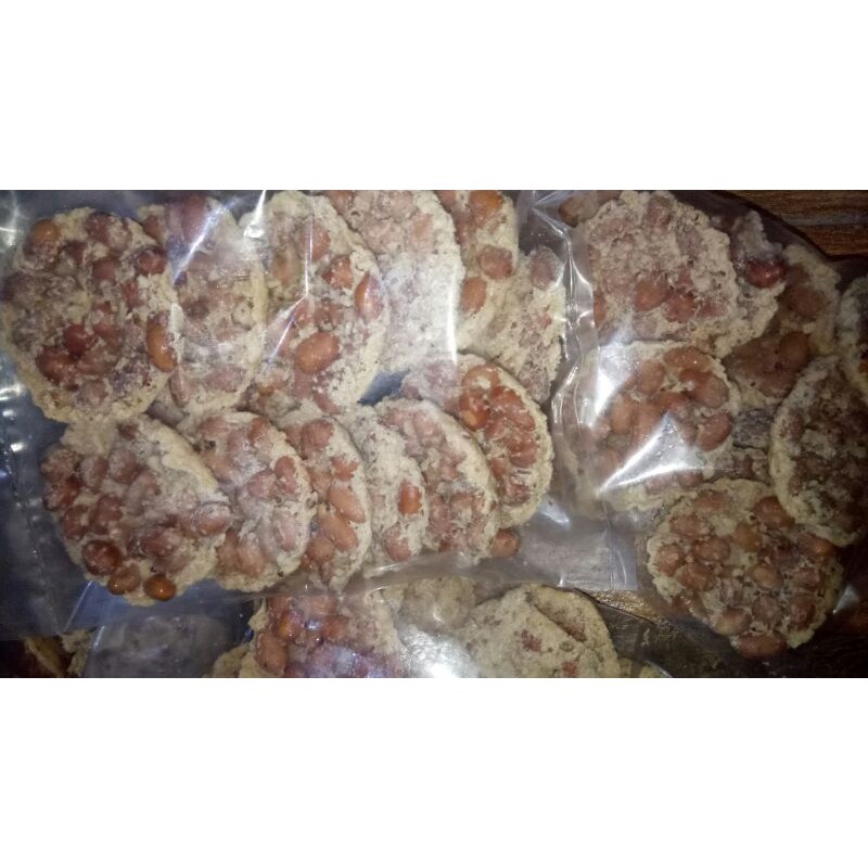 

Peyek Kacang Cilik