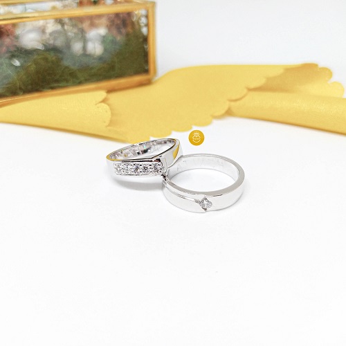 CINCIN NIKAH CUSTOM BERBAHAN PLATINUM DAN EMAS PUTIH