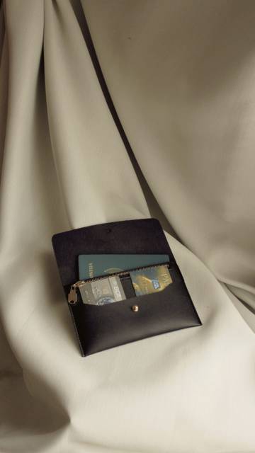 Dompet passport