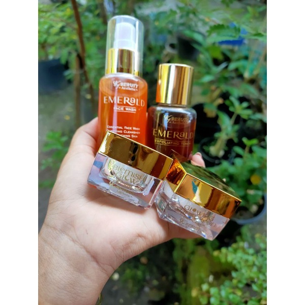 KF SKIN KLINIK WHITENING