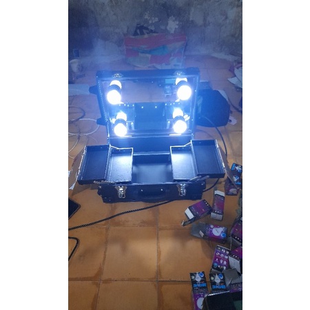 BOK/KOPER MAKEUP/BEAUTYCASE FM 4 LAMPU TONGOL