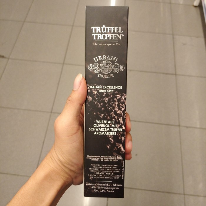 

Fchgtyani Urbani Black Truffle Olive Oil