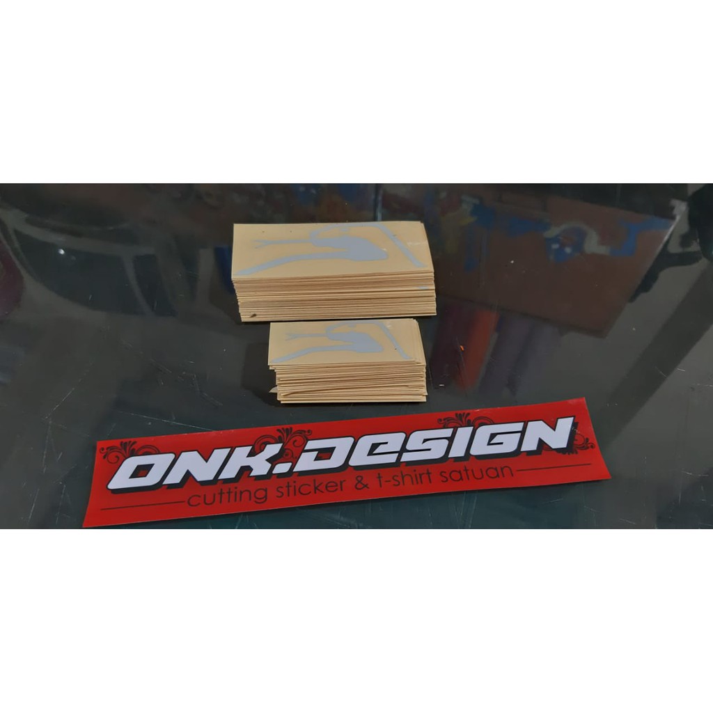 

cutting sticker stiker bebas desain printing waterproof label merk laminasi 130