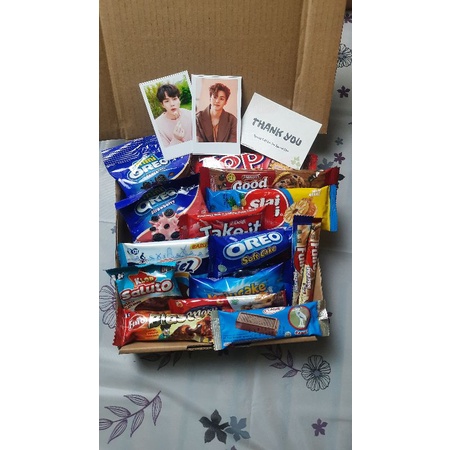 

kado ultah/ kado ulangtahun/ kado wisuda / kado unik hampersbox murah snack random giftbox S, M, L