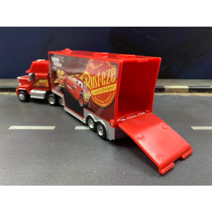 Tomica Disney Cars Mack Big Version - Bisa Muat 1 Mobil