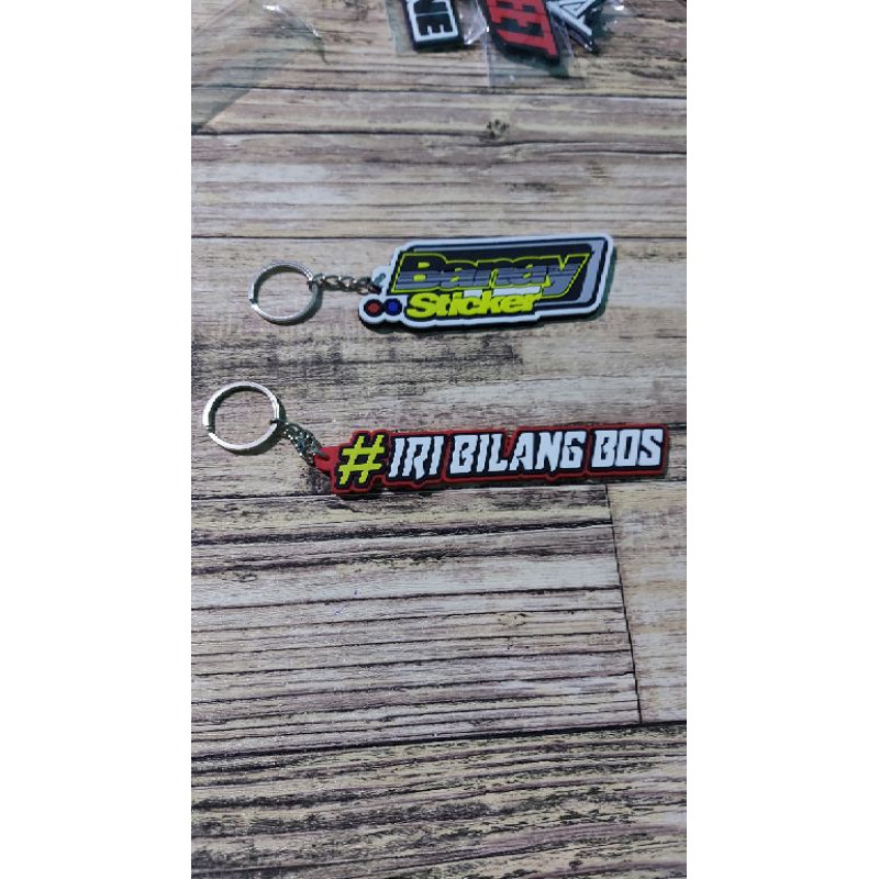 GANTUNGAN KUNCI KARET IRI BILANG BOS