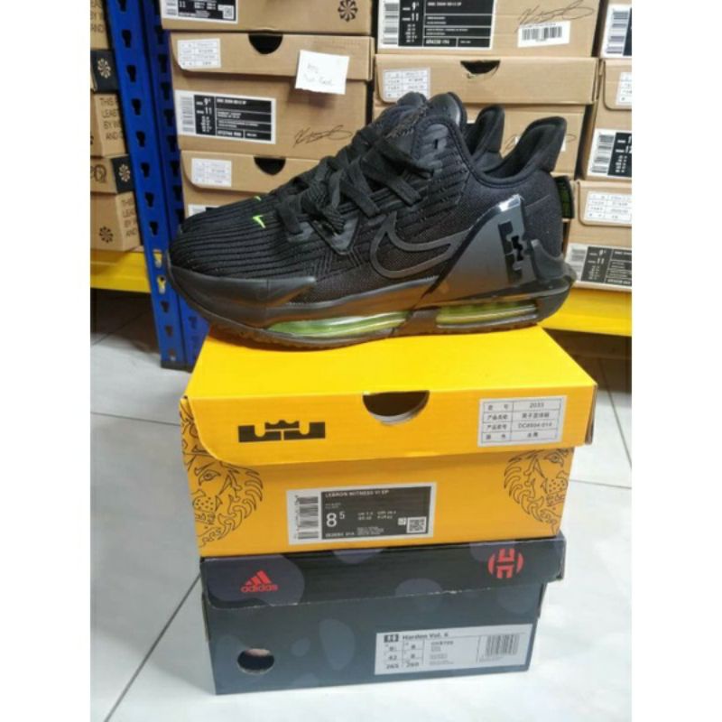 SEPATU BASKET LEBRON WITNESS 6 LOW BLACK GLOW