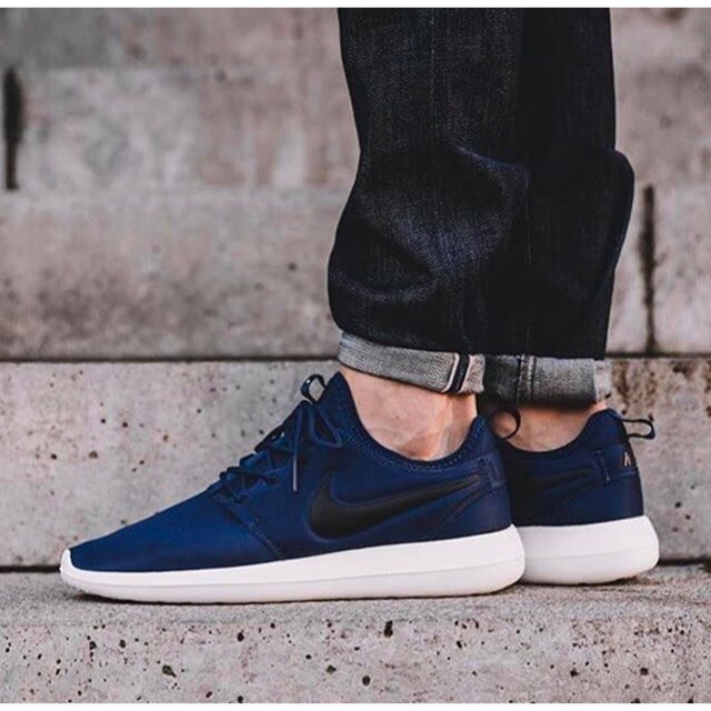 nike roshe two navy