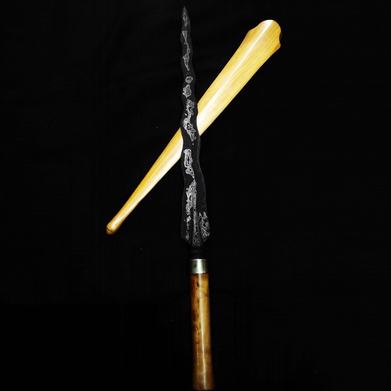 Pusaka Tombak Korowelang Luk 13