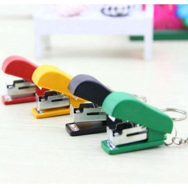 staples mini gantungan staples stapler imut bisa buat souvenir staples