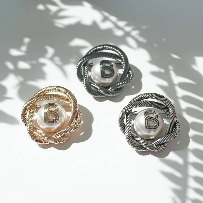 Swirled with Pearl Brooch by Buttonscarves