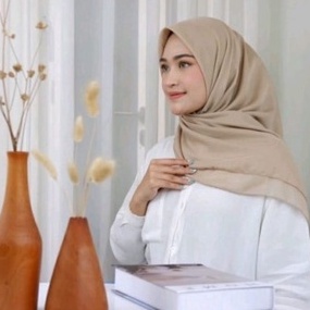 SEGIEMPAT PARIS POLOS KERUDUNG PARIS PREMIUM SEGI EMPAT JAHIT BEST QUALITY  WANITA MUSLIMAH DAN SHOLEHA GAUL MASA KINI