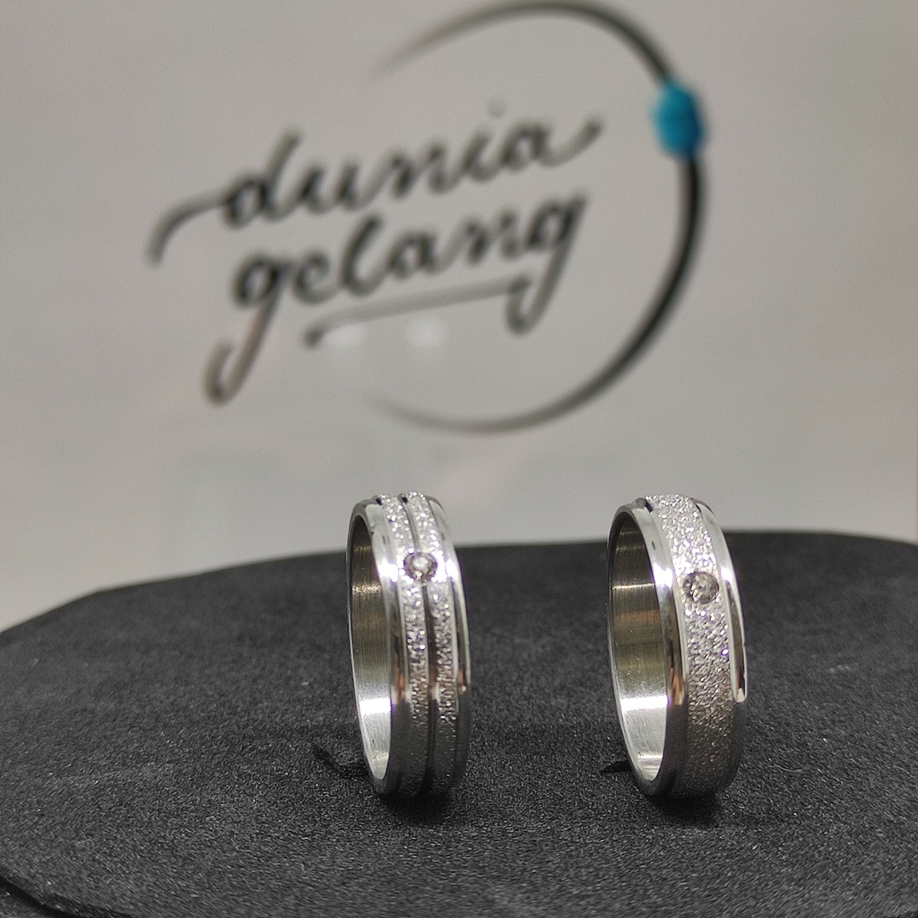 CINCIN TITANIUM PASIR SILVER POLOS DAN GARIS ANTI LUNTUR ANTI KARAT / CINCIN PRIA WANITA ANAK COUPLE TUNANGAN / DUNIAGELANG.ID