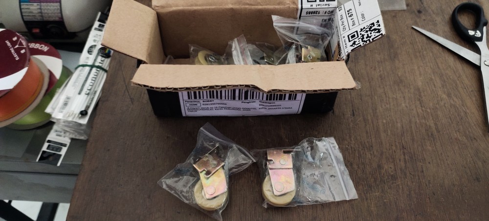 Roda Sliding Window (ekonomi) Dekkson