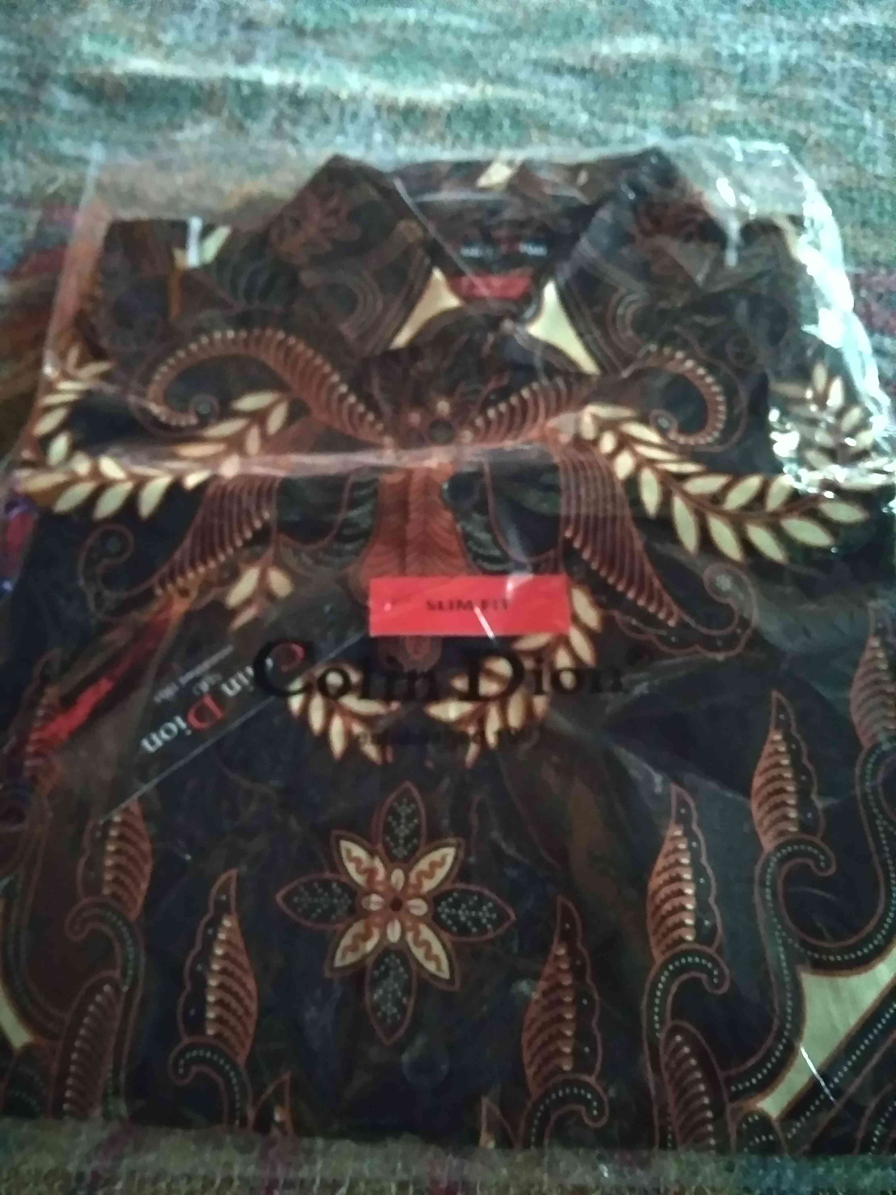 Kemeja Batik Lengan Pendek Premium Model Slimfit Motif Modern Tidak Pasaran