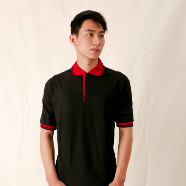 BAJU KAOS KERAH POLO SHIRT COWOK PRIA HITAM KERAH MERAH