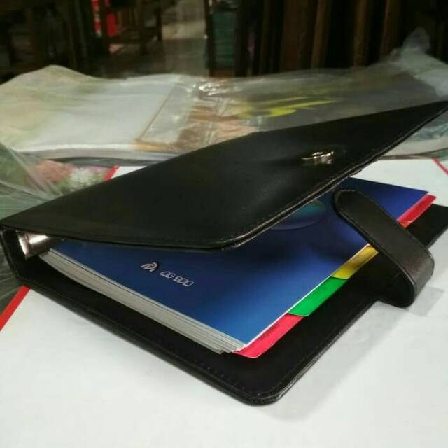 

Binder Executive Organizer AD 168