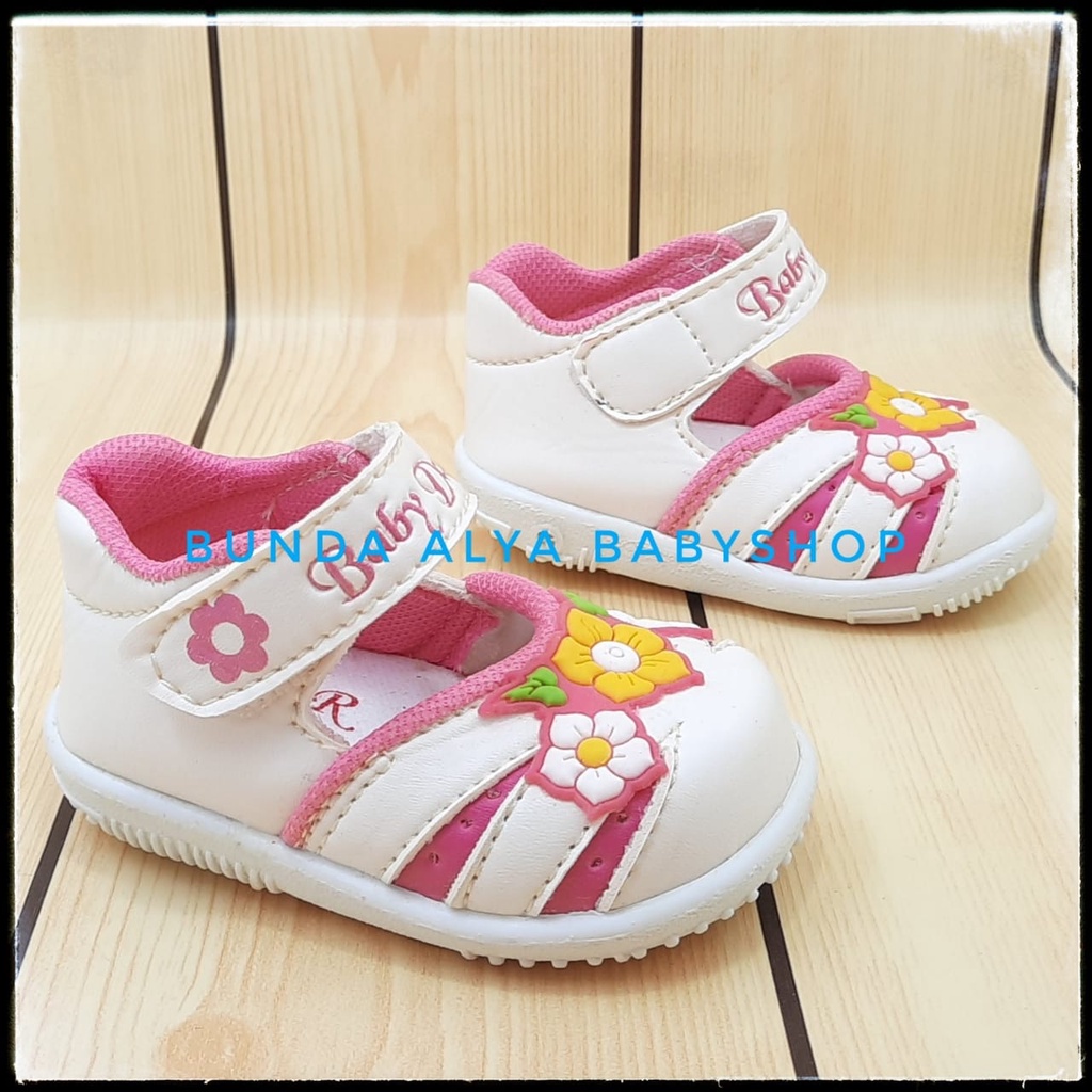 Sepatu Bayi Perempuan Empuk Usia 6 Bulan - 1 Tahun PUTIH Motif Bunga Bunyi Toet - Sepatu Anak Cewek Anti Slip