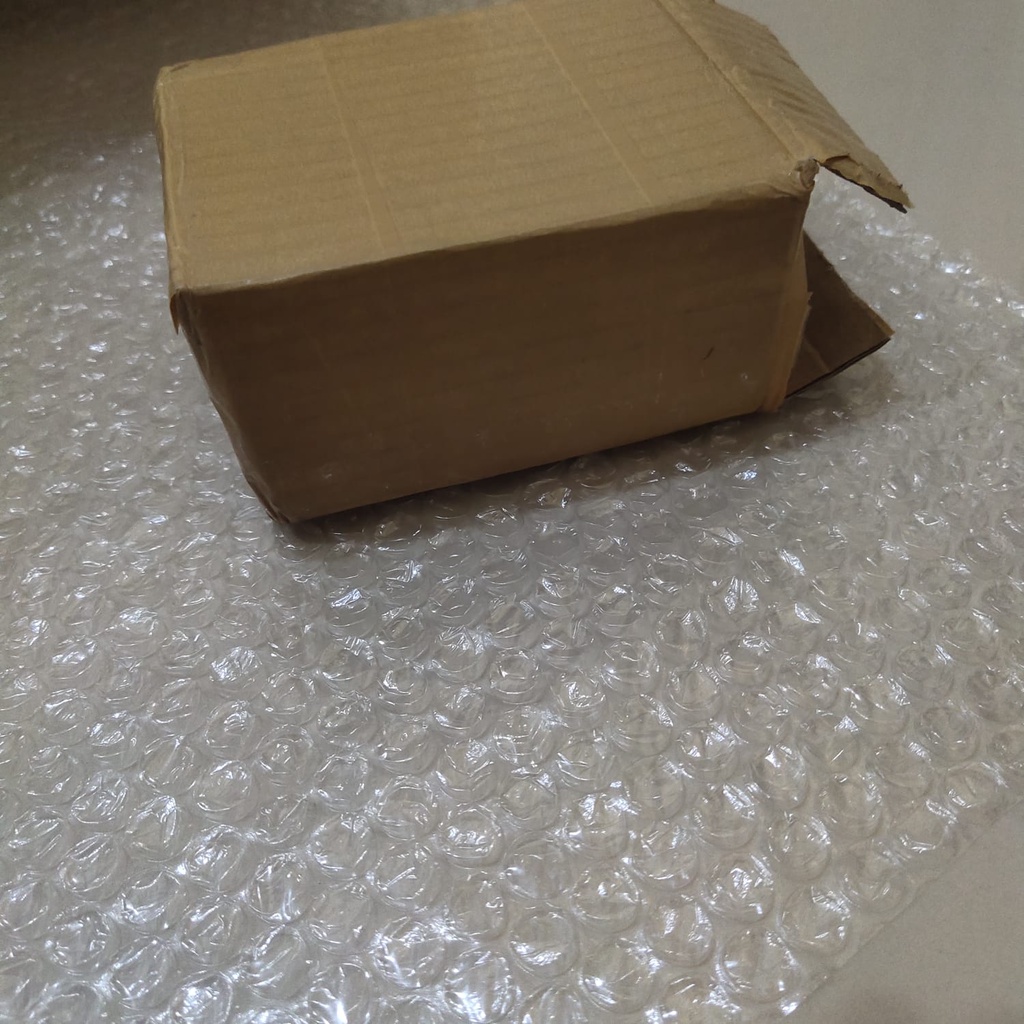 

Bubble Wrap + Kardus TAMBAHAN untuk produk yang di CheckOut di Toko StasiunAksesoris