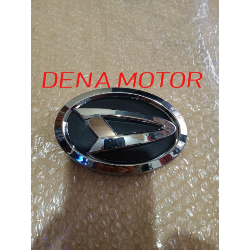 emblem logo gril depan daihatsu xenia terios sigra
