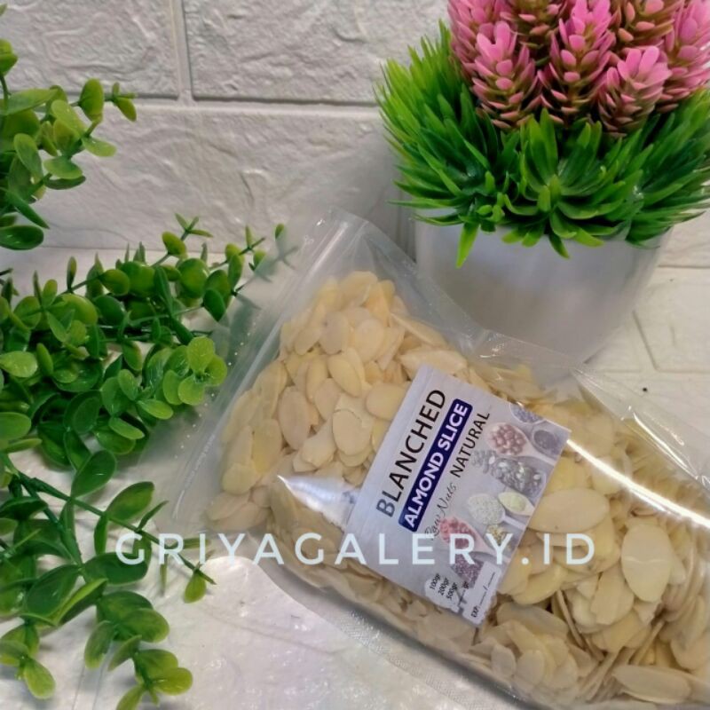 

Raw Blanched Almond Slice 1000gr 1kg / Kacang Almond Panggang / Oven