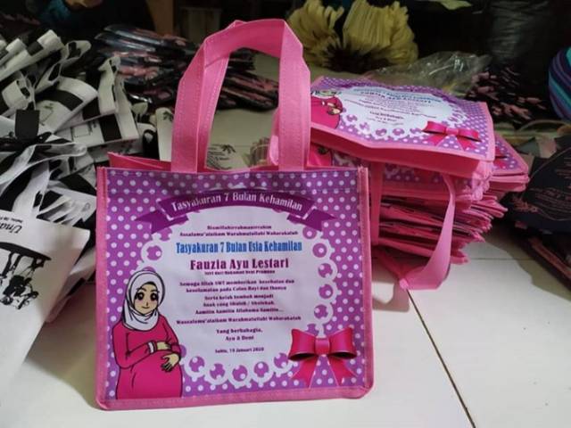 

tas berkat 7 bulanan custom muat kotak nasi 20x20 cm