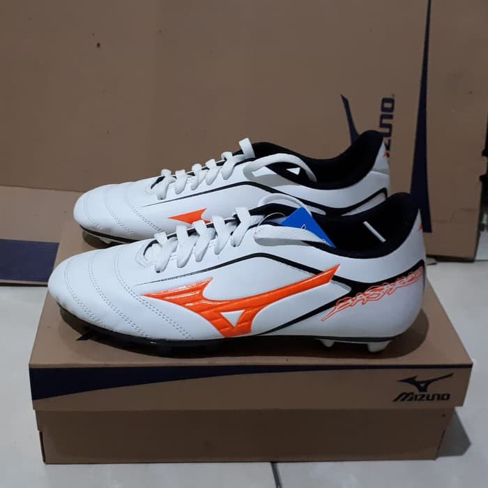 DISKON.. SEPATU BOLA MIZUNO BASARA GRADE ORI