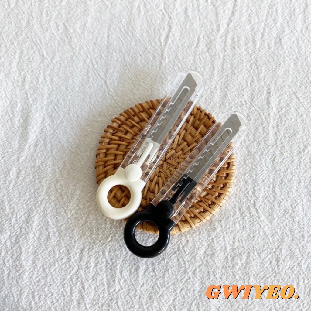 

Aesthetic Mini Cutter Putih Hitam Cutter Kecil Lucu