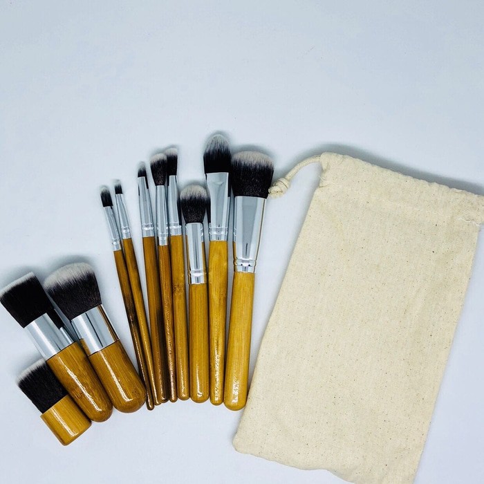 Kuas Make Up Brush Set Kantong isi 11 + Pouch