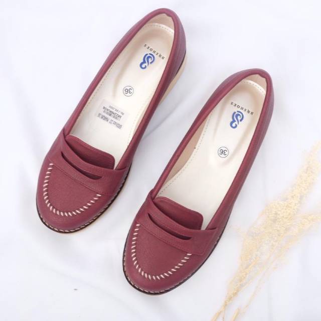 [SIAP KIRIM] BRShoes22 Marun Sepatu Kerja Casual Slip On Wanita