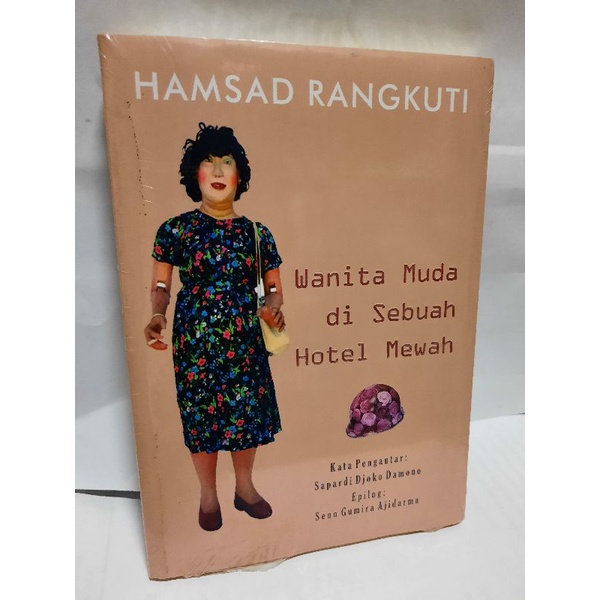 novel original wanita muda di sebuah hotel mewah