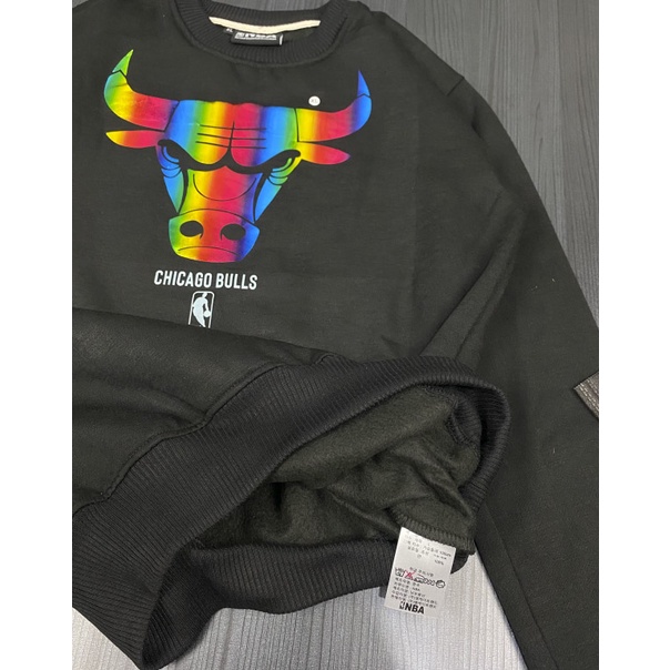 CREWNECK SWEATER CHICAGO BULLS PELANGI