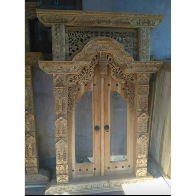 Jendela gebyok pintu kaca