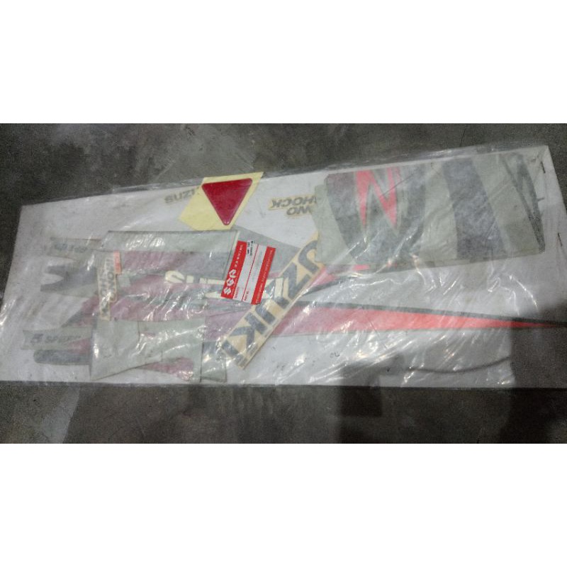 striping stiker satria lumba merah silver orisinil baru