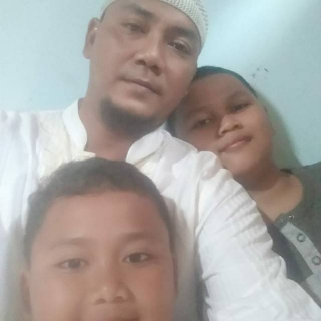 Rayhanjati furniture store logo