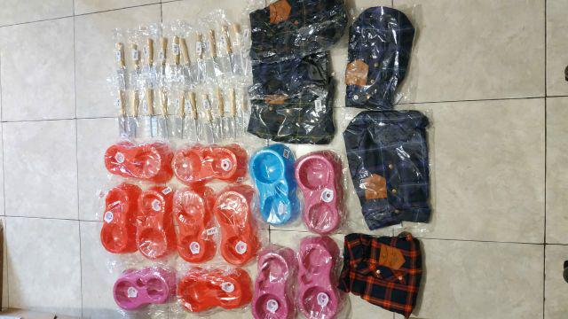 Hewan Anjing Kucing Pasokan Makanan Otomatis Mangkuk Botol Minum Mangkuk Makan