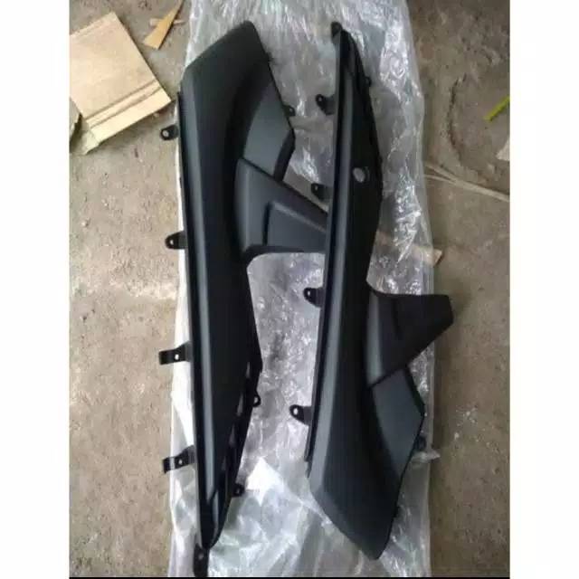 Sambungan body depan Vario 110 lama karbu