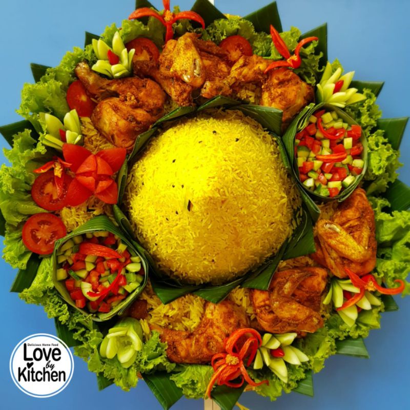 

Nasi kebuli Ayam (tumpeng) 10 pax